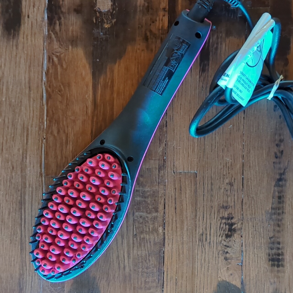 Simply Straight Hot Hair Brush Straightener. Excellent condition.